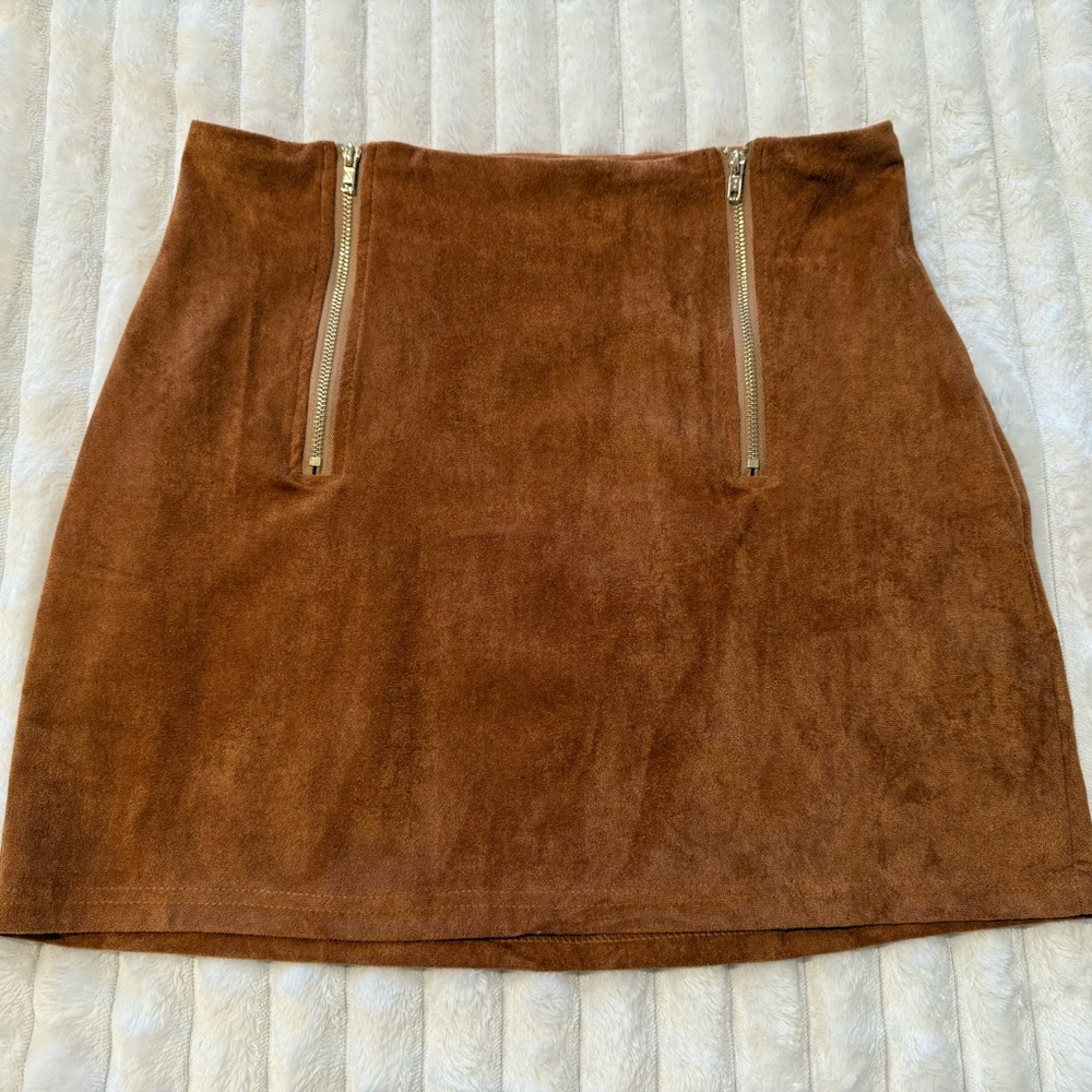 New with Tag, Floerns Faux suede Mini Skirt with Zipper Details